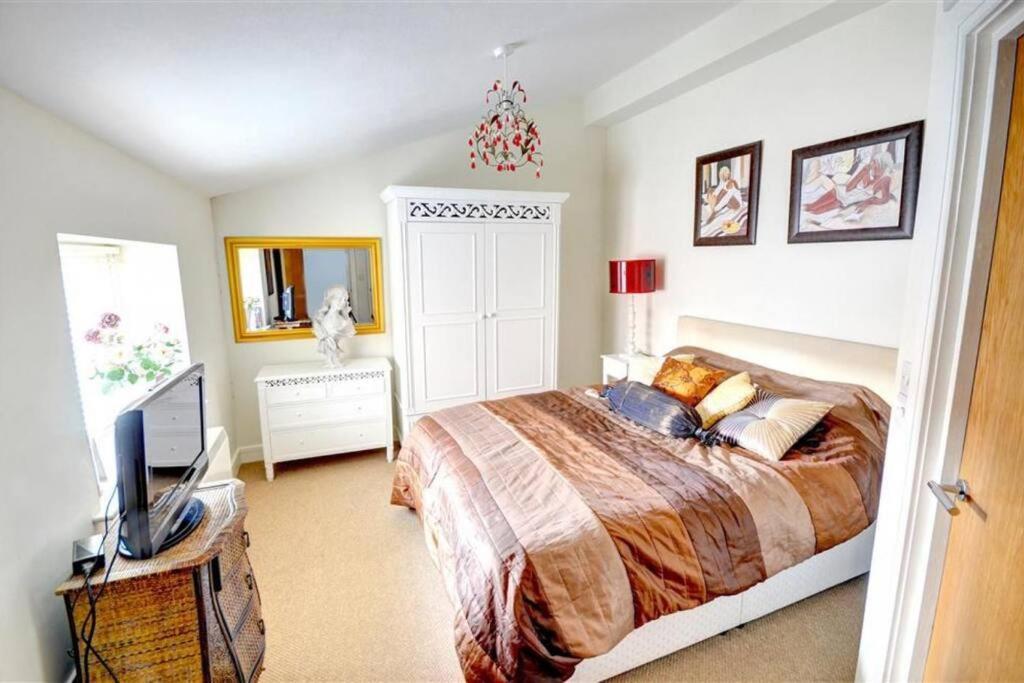 Osprey - Modern In Fab Location - Sleeps Up To 5! *